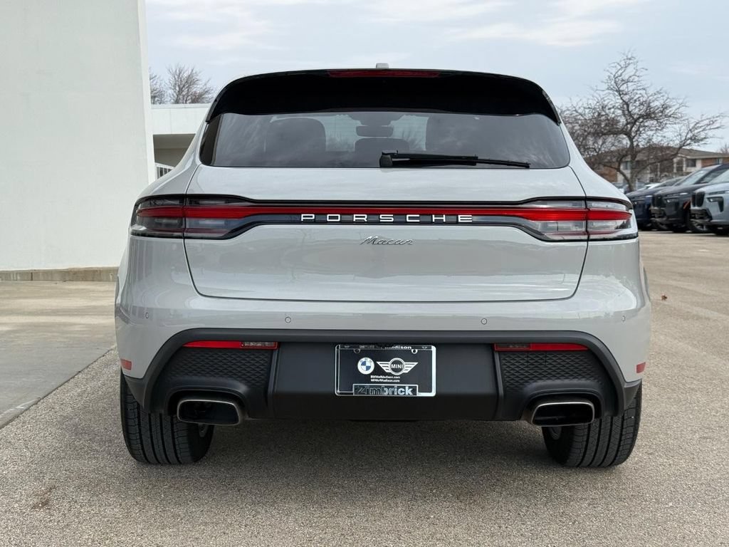 Used 2025 Porsche Macan AWD/4WD image 7