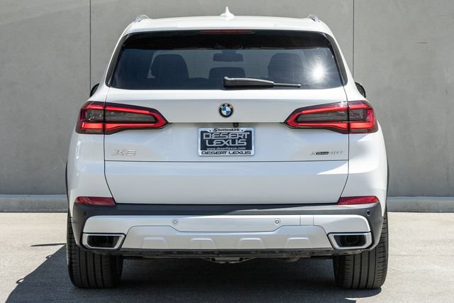 Used 2019 BMW X5 xDrive40i w/ Premium Package 2 AWD/4WD image 4