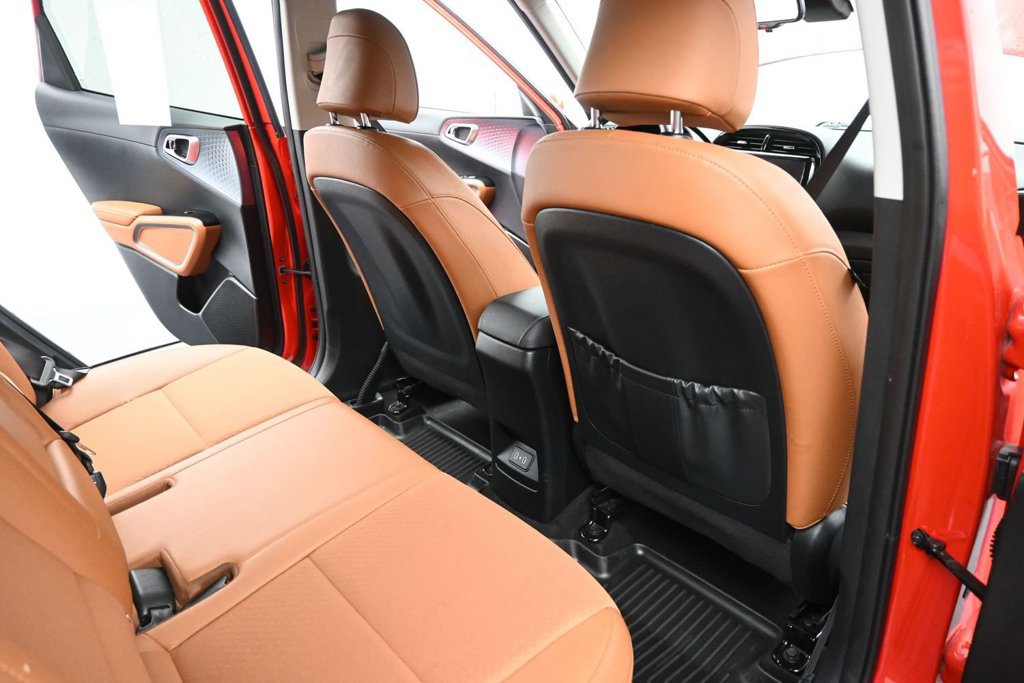 Certified 2024 Kia Soul EX w/ Option Group 015 FWD image 18