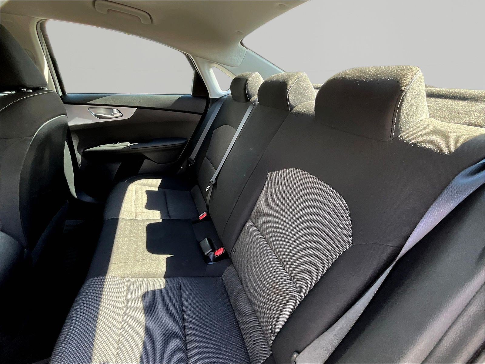 Used 2024 Kia Forte LXS w/ LXS Technology Package FWD image 21