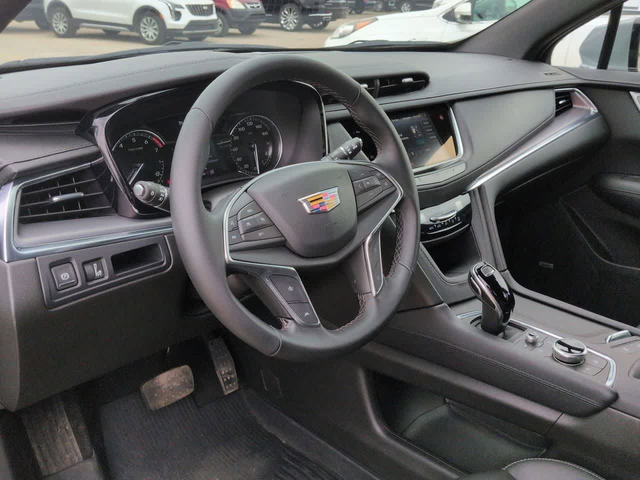 Used 2025 Cadillac XT5 Luxury w/ LPO, Floor Liner Package AWD/4WD video 2