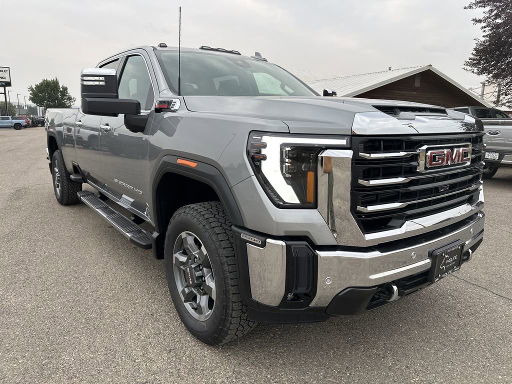 New 2025 GMC Sierra 3500 SLT image 1