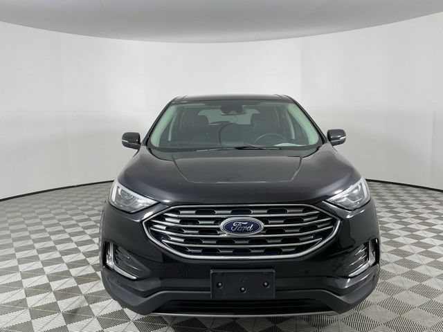 Used 2024 Ford Edge Titanium AWD/4WD image 2