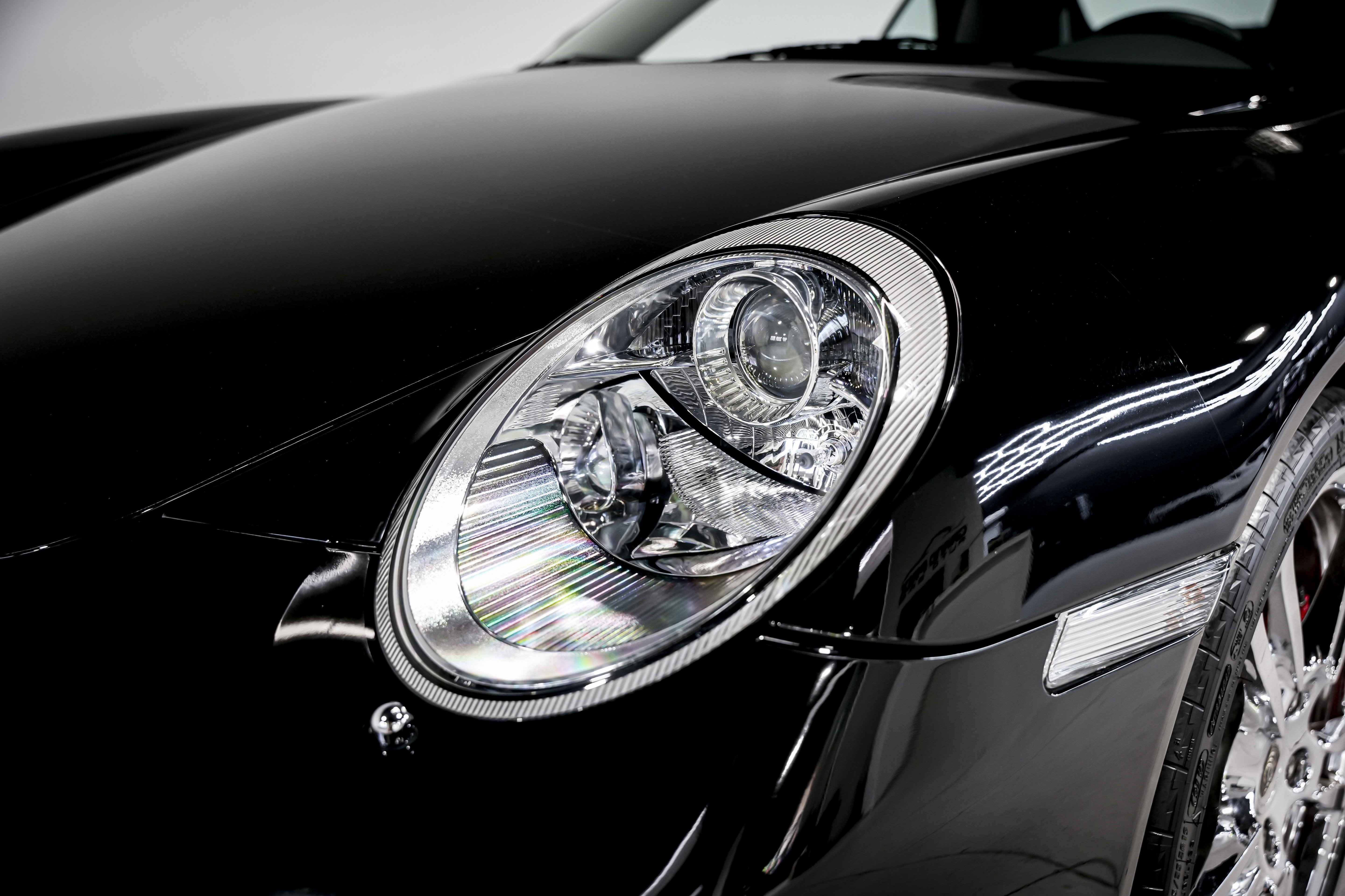 Used 2011 Porsche 911 Carrera 4S image 31