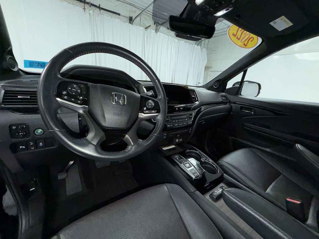Used 2022 Honda Pilot Sport image 13