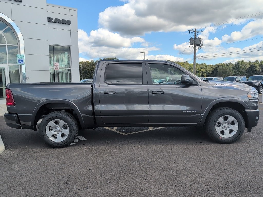 New 2025 RAM 1500 4x4 Crew Cab image 8