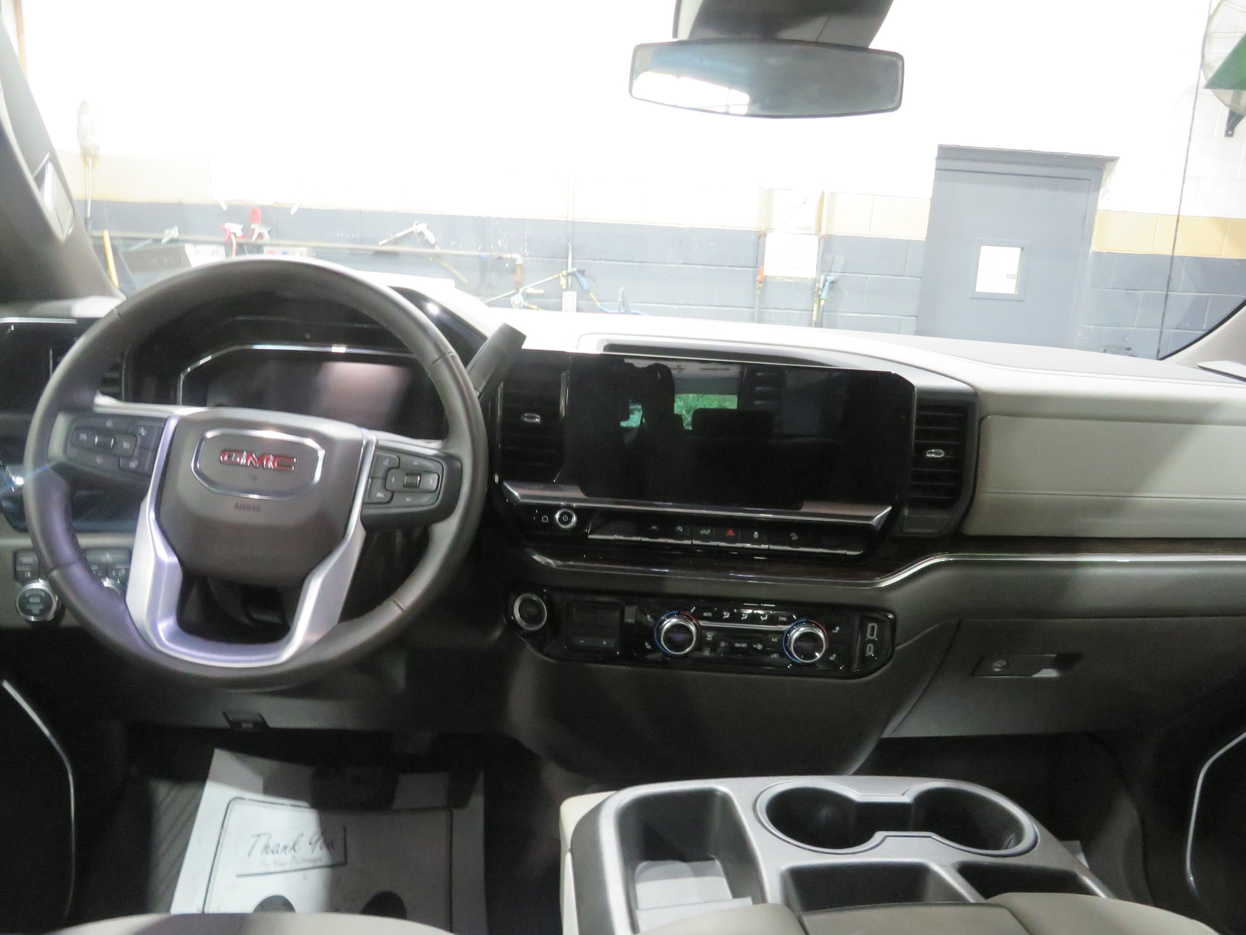 Used 2023 GMC Sierra 1500 SLE AWD/4WD image 9
