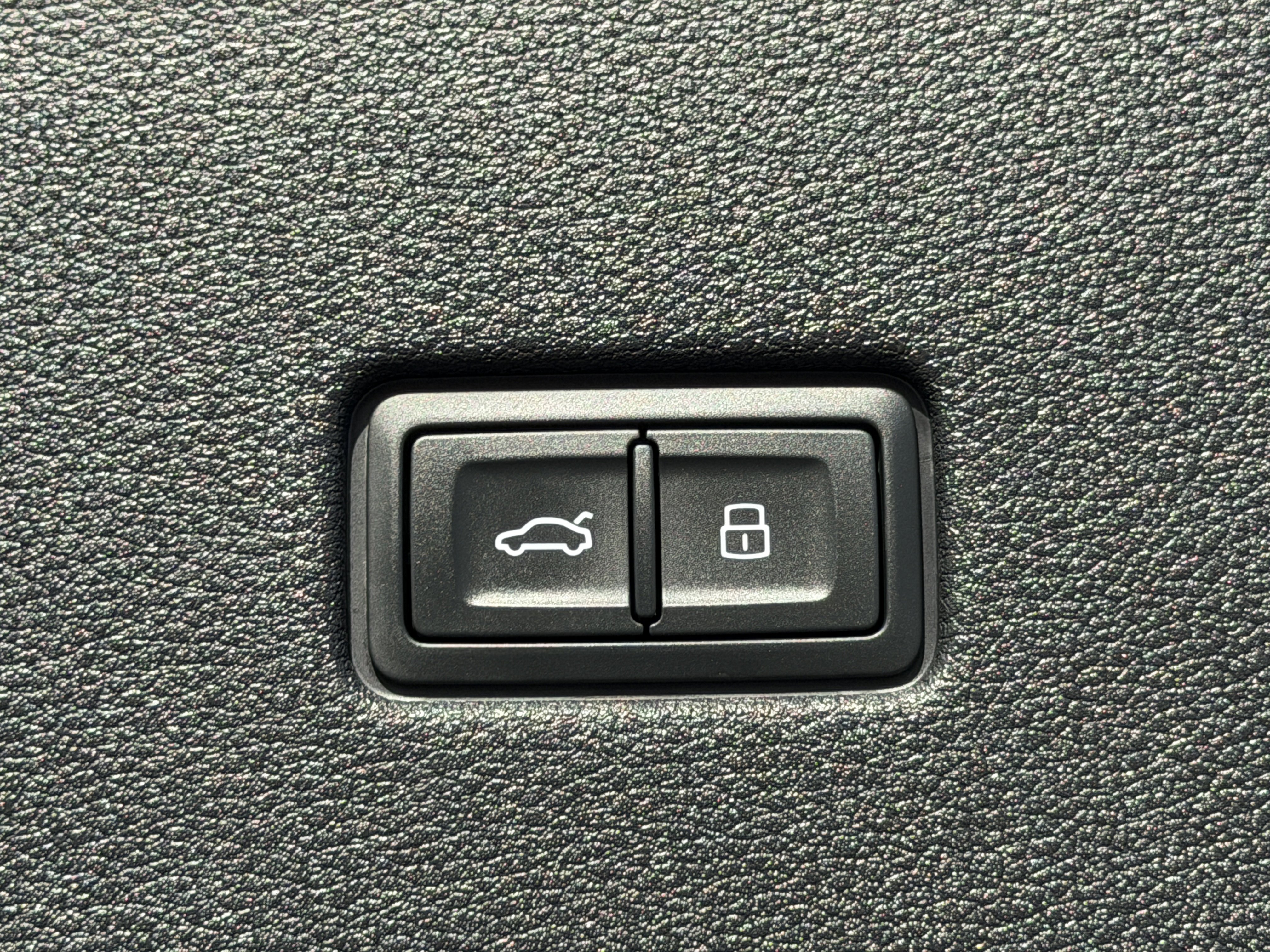 Used 2024 Audi SQ8 Premium Plus w/ Executive Package image 14