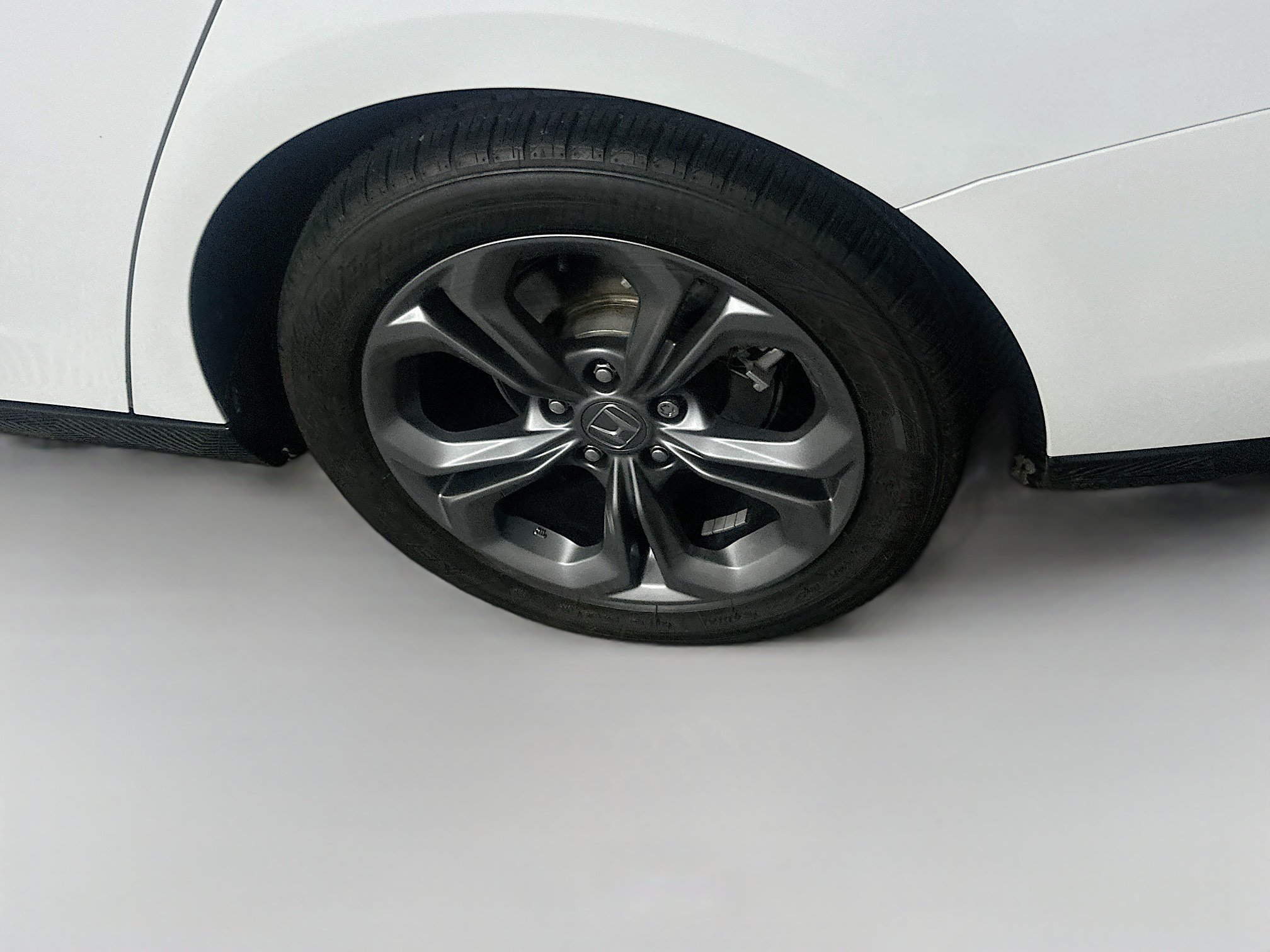 Used 2024 Honda Accord EX-L image 11
