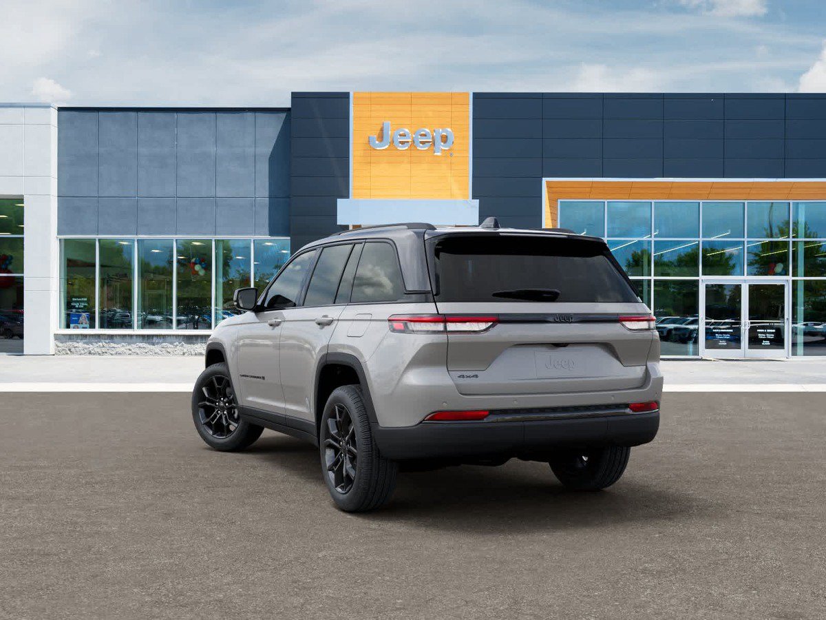 New 2025 Jeep Grand Cherokee Limited AWD/4WD image 3