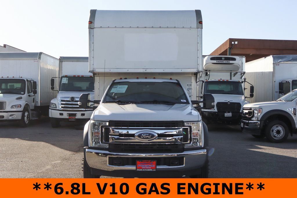 Used 2017 Ford F550 2WD Regular Cab Super Duty image 3