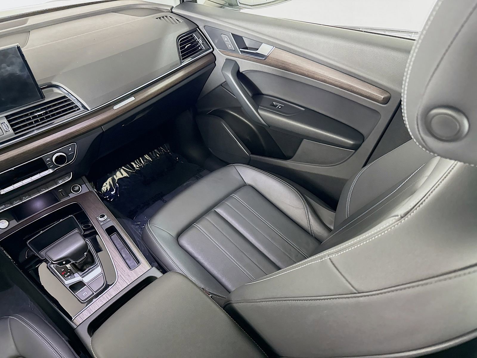 Certified 2023 Audi Q5 2.0T Premium w/ Convenience Package image 23