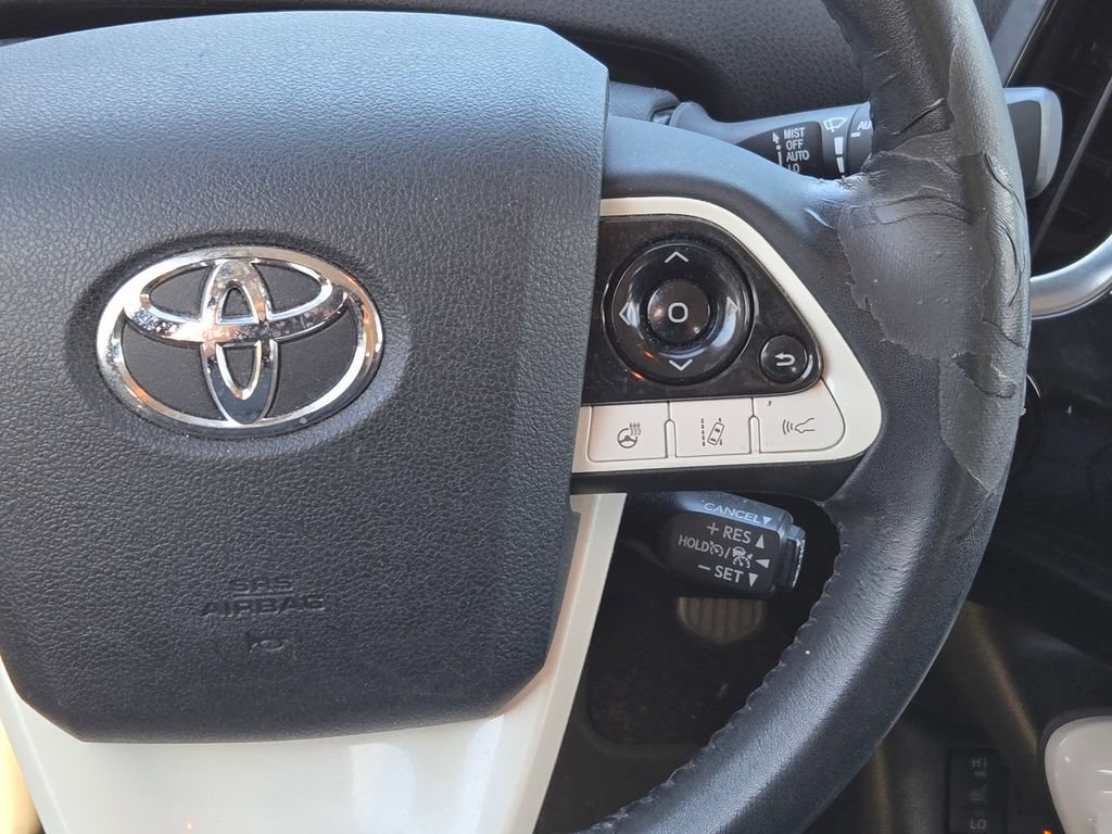 Used 2018 Toyota Prius Prime Advanced FWD image 16