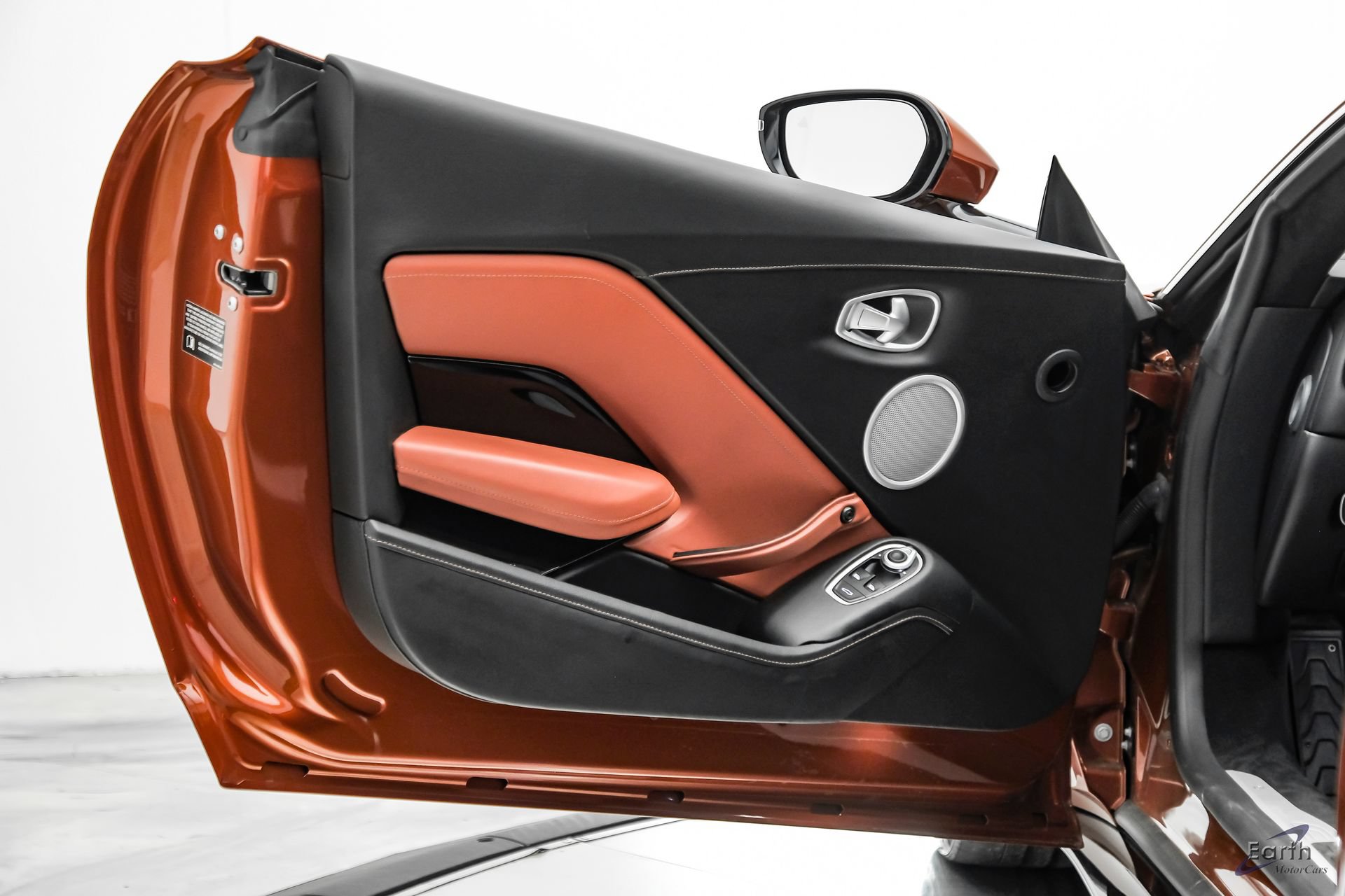 Used 2019 Aston Martin V8 Vantage Coupe RWD image 84