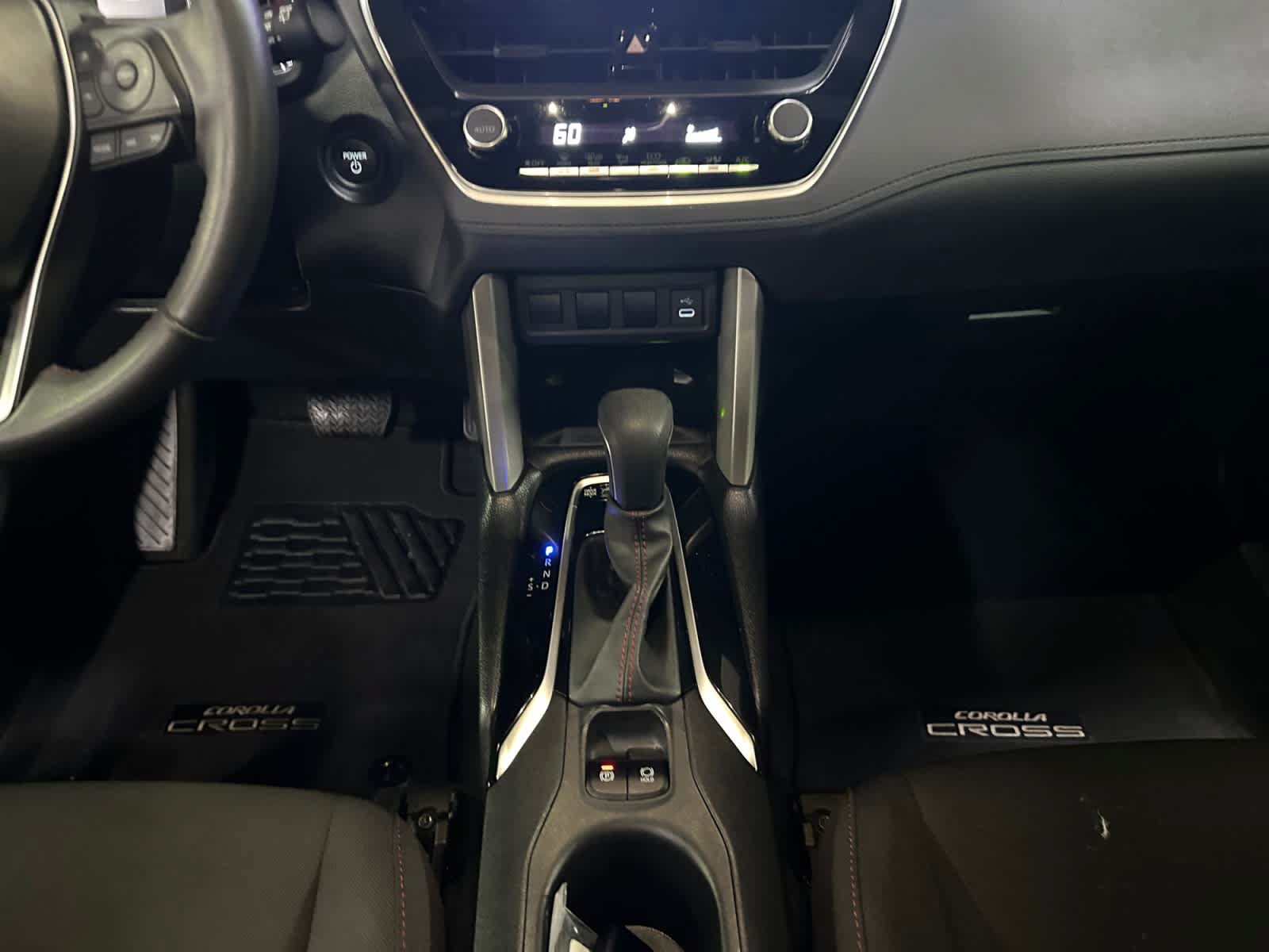 Used 2024 Toyota Corolla Cross AWD Hybrid w/ Moonroof Package image 18