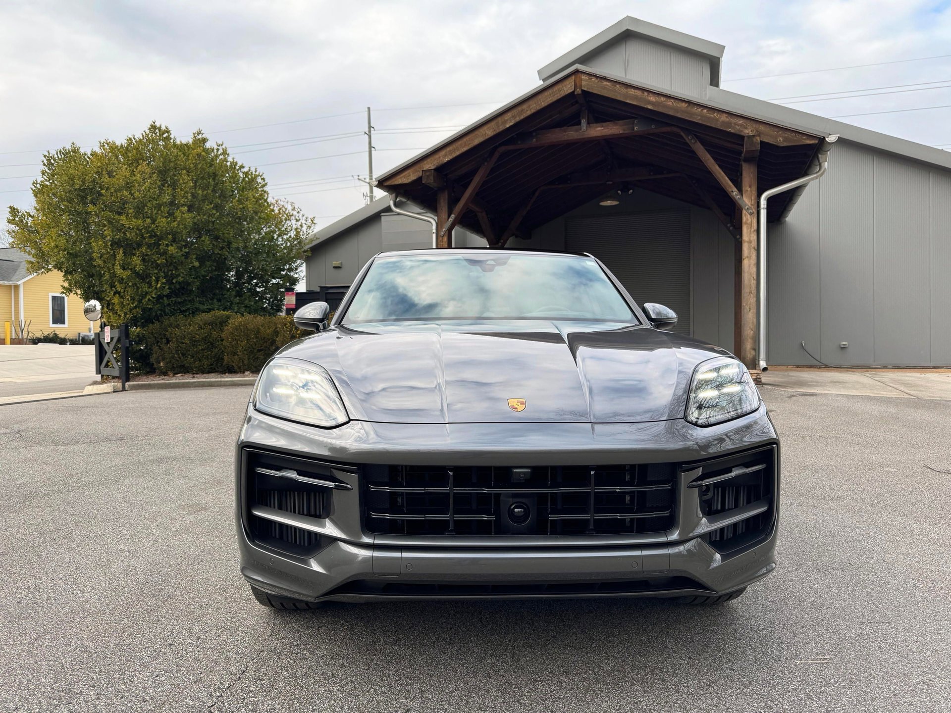 Used 2025 Porsche Cayenne GTS image 10