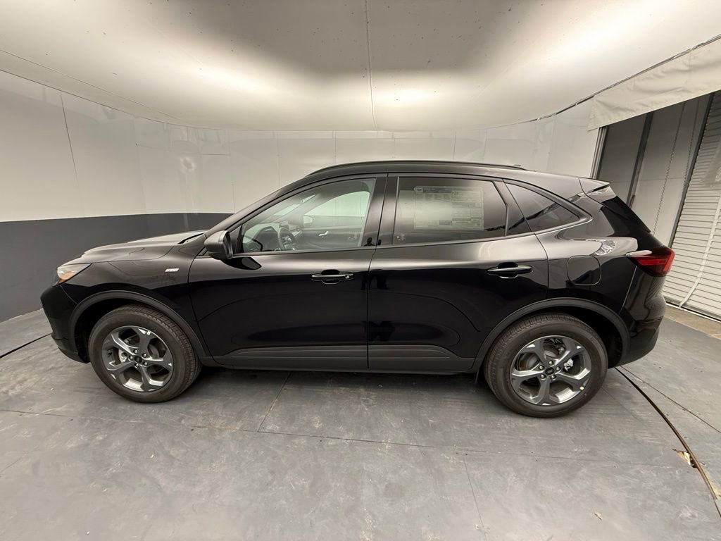 New 2026 Ford Escape ST-Line w/ Cold Weather Package AWD/4WD image 10