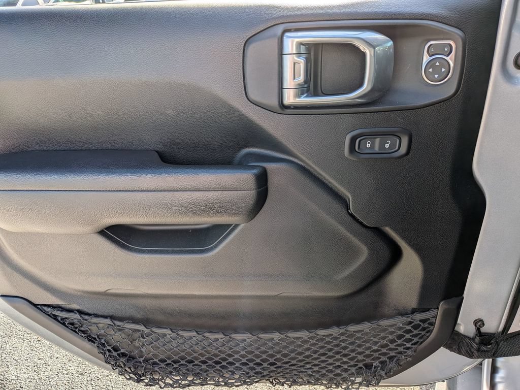 Used 2022 Jeep Wrangler Unlimited Rubicon w/ Steel Bumper Group AWD/4WD image 33