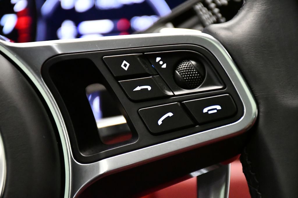 Used 2023 Porsche Cayenne image 29