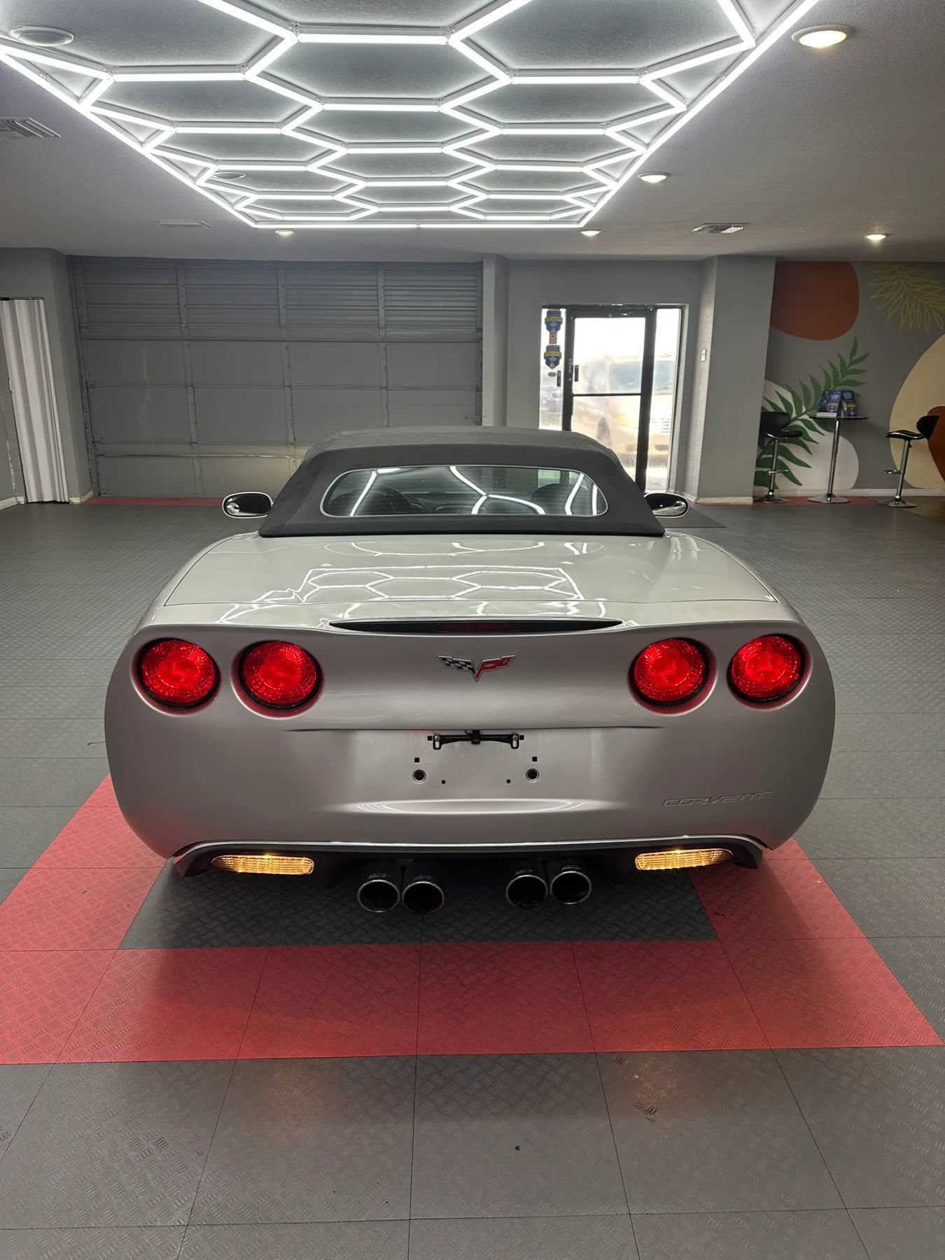 Used 2005 Chevrolet Corvette Convertible w/ Preferred Equipment Group RWD image 6