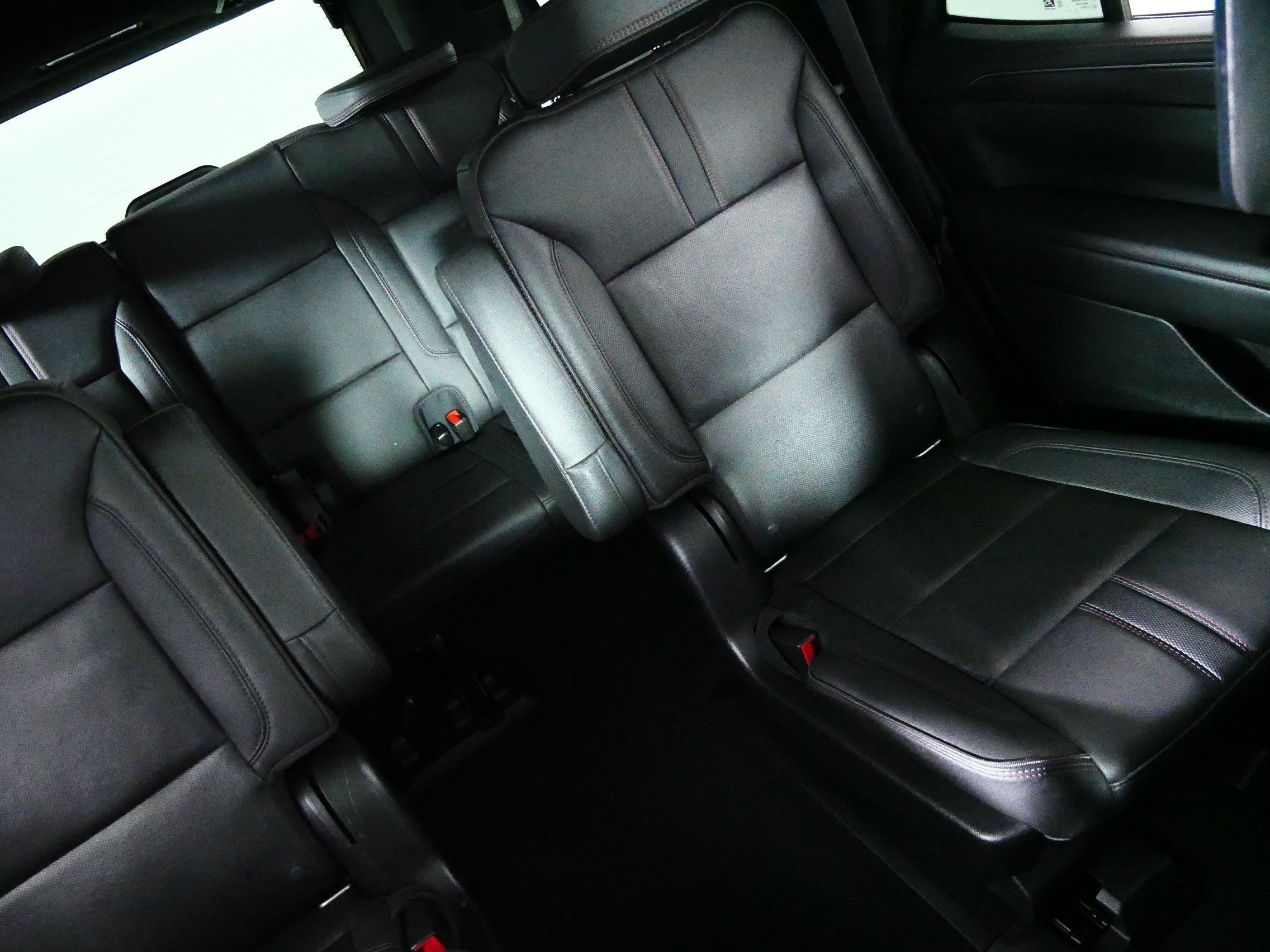Used 2022 Chevrolet Tahoe RST w/ Luxury Package AWD/4WD image 14