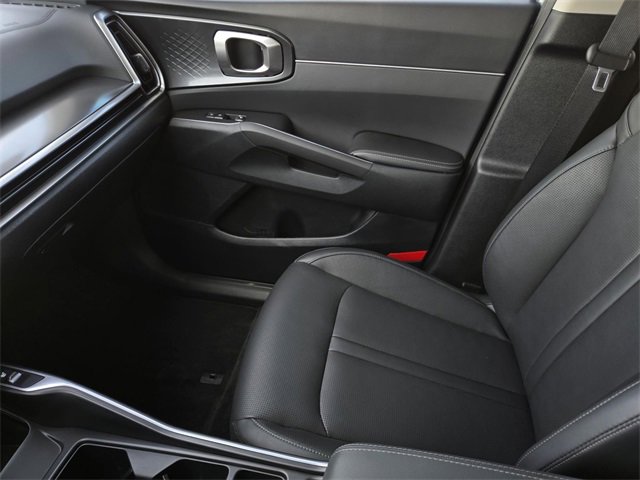 Certified 2025 Kia Sorento EX image 24