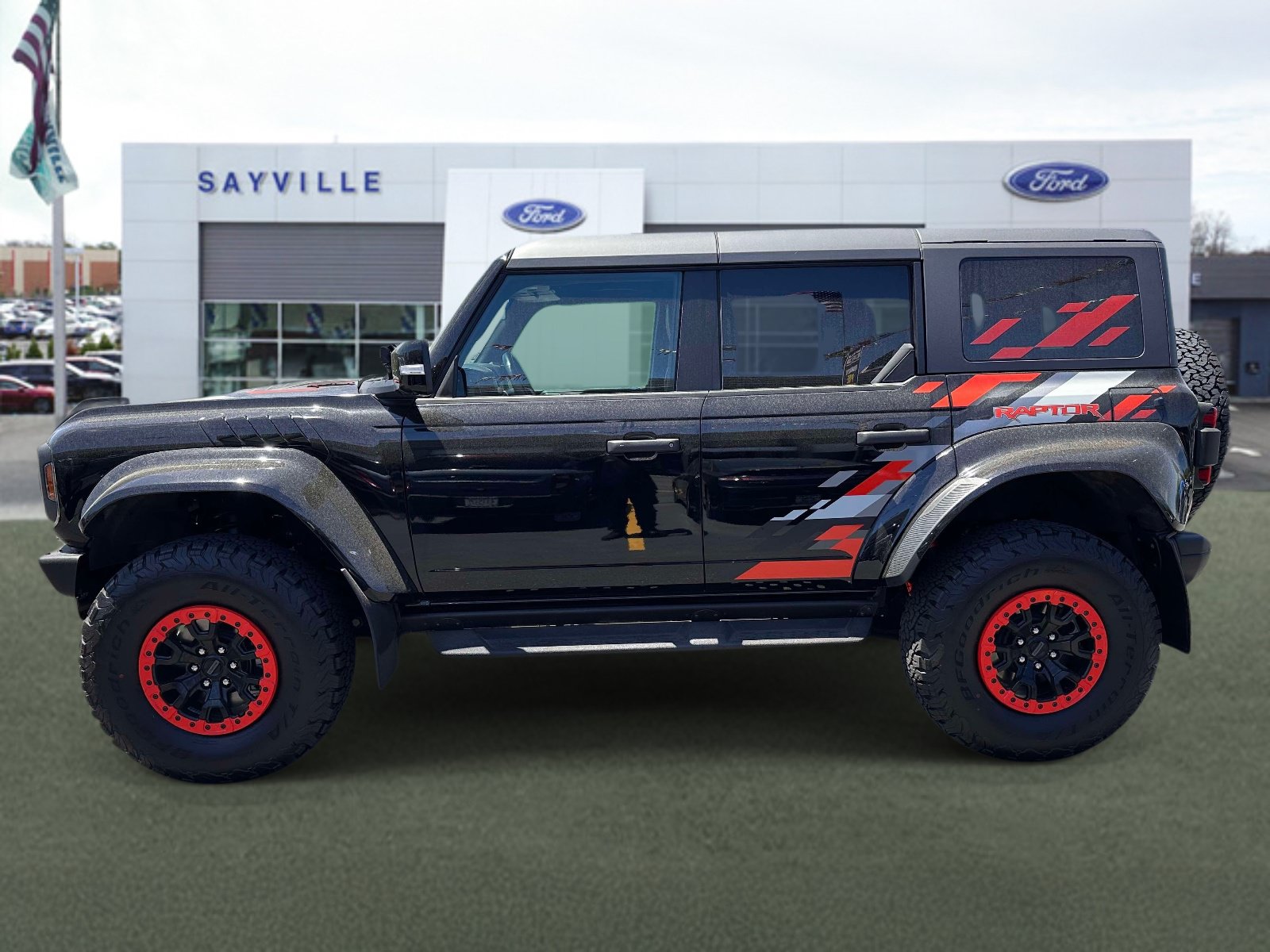 Used 2024 Ford Bronco Raptor AWD/4WD image 2