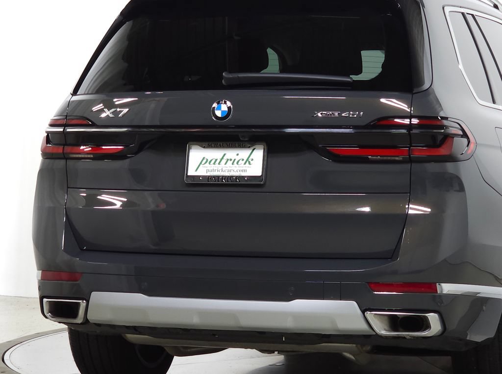 Used 2026 BMW X7 xDrive40i w/ Premium Package AWD/4WD image 11