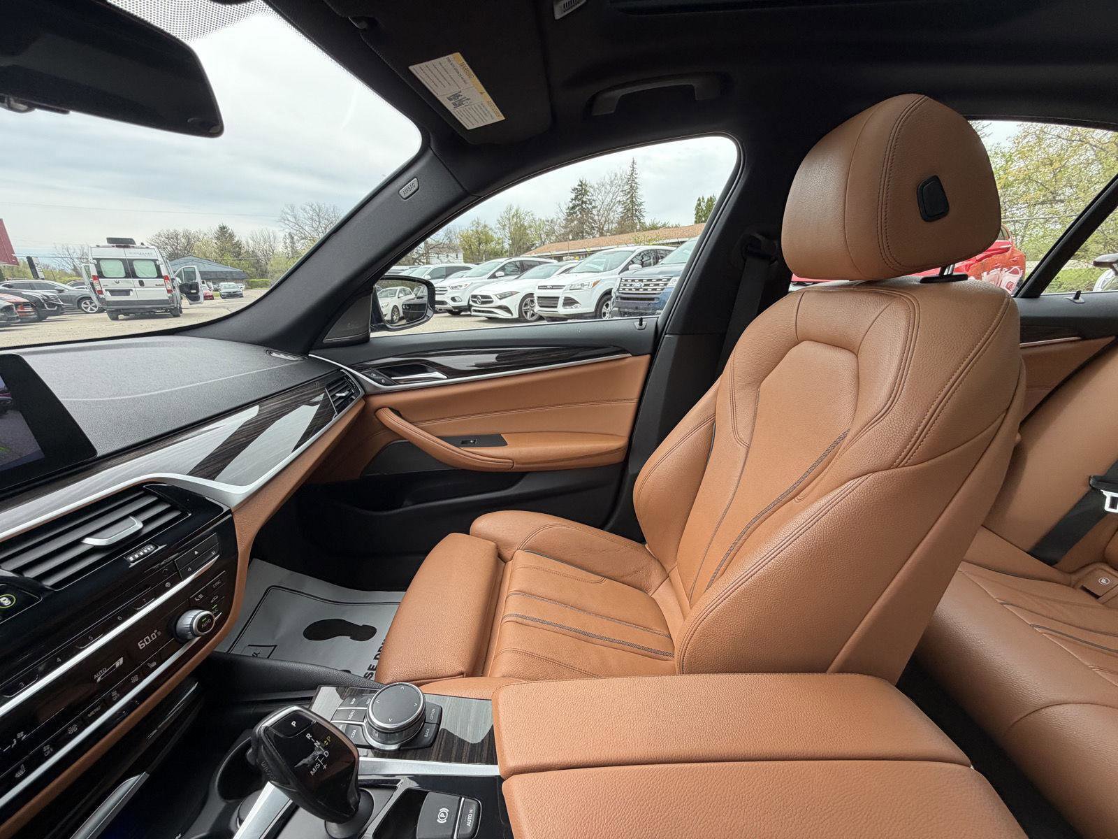Used 2018 BMW 530e xDrive AWD/4WD image 21