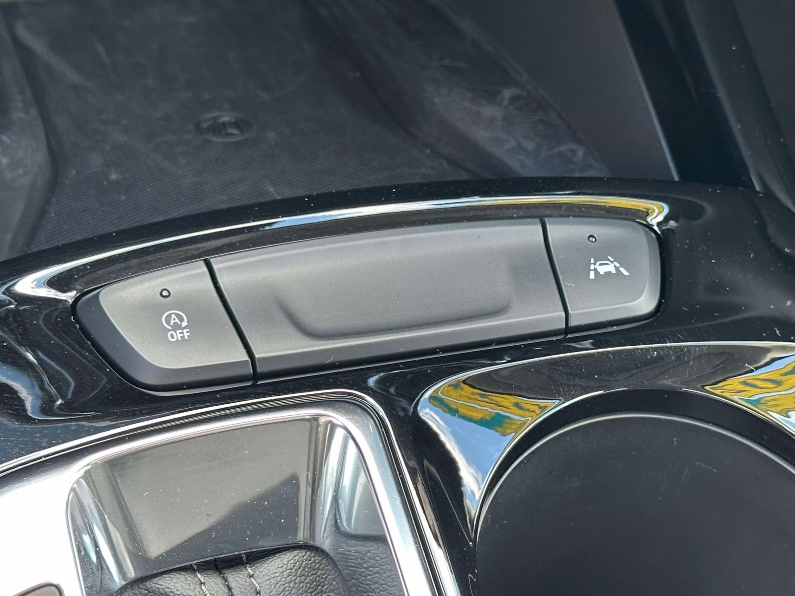 Used 2026 Chevrolet Trax LT w/ Sunroof Package FWD image 31