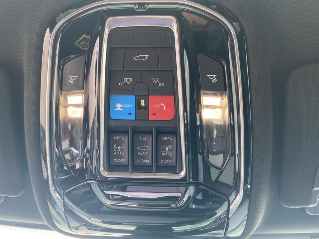 Used 2022 Jeep Grand Cherokee L Overland AWD/4WD image 35