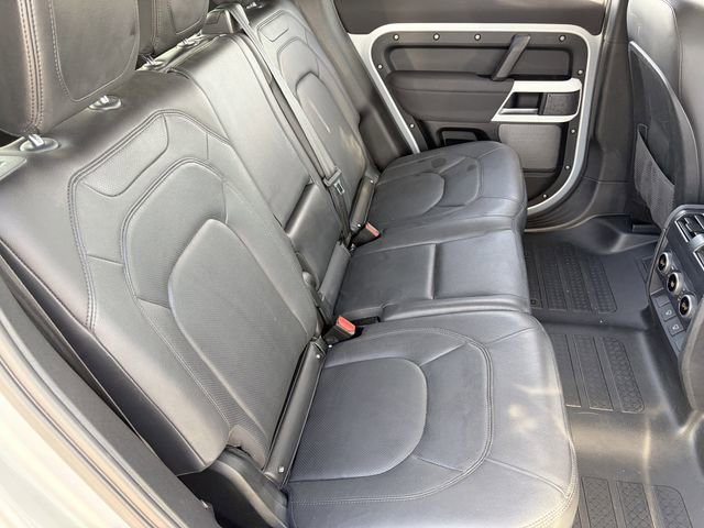 Used 2023 Land Rover Defender 110 SE image 22