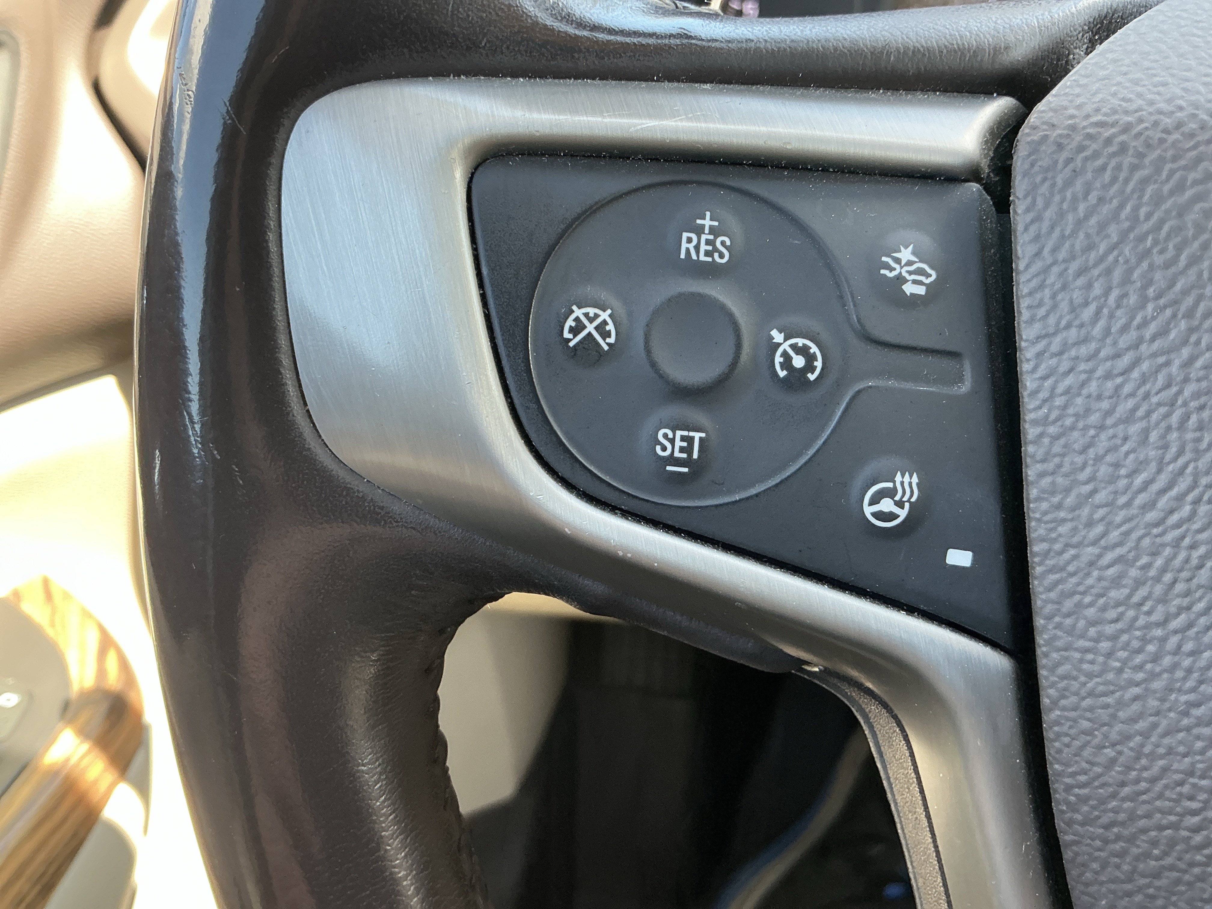 Used 2019 GMC Acadia Denali w/ Technology Package AWD/4WD image 17