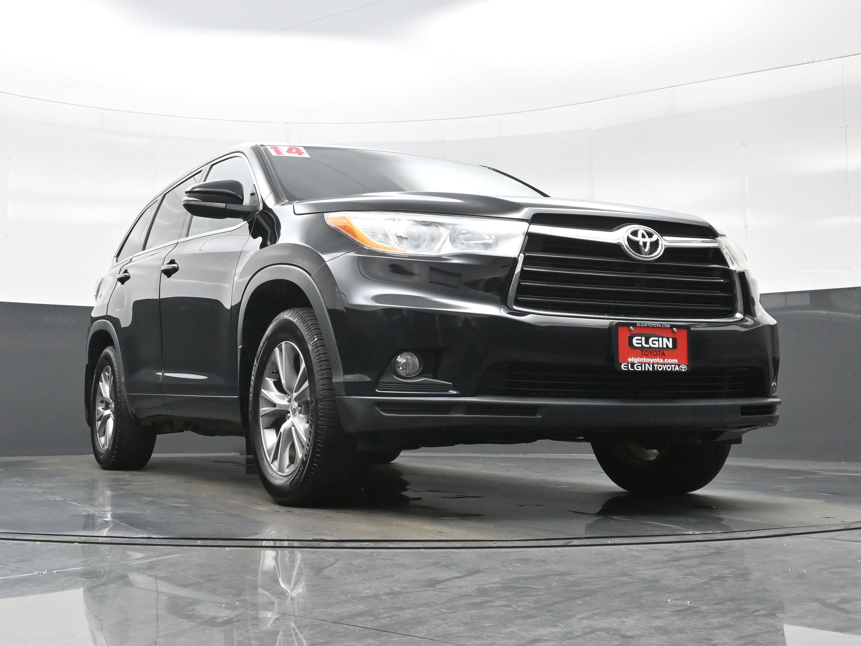 Used 2014 Toyota Highlander Plus AWD/4WD image 25