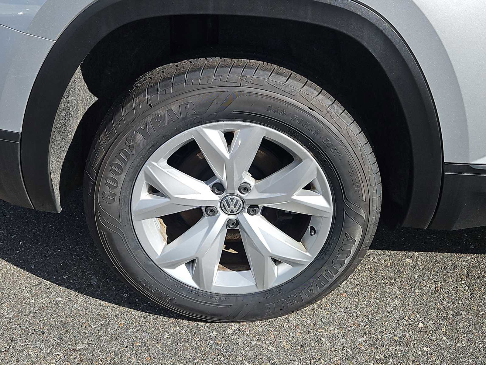 Used 2019 Volkswagen Atlas SE w/ Towing Package image 9