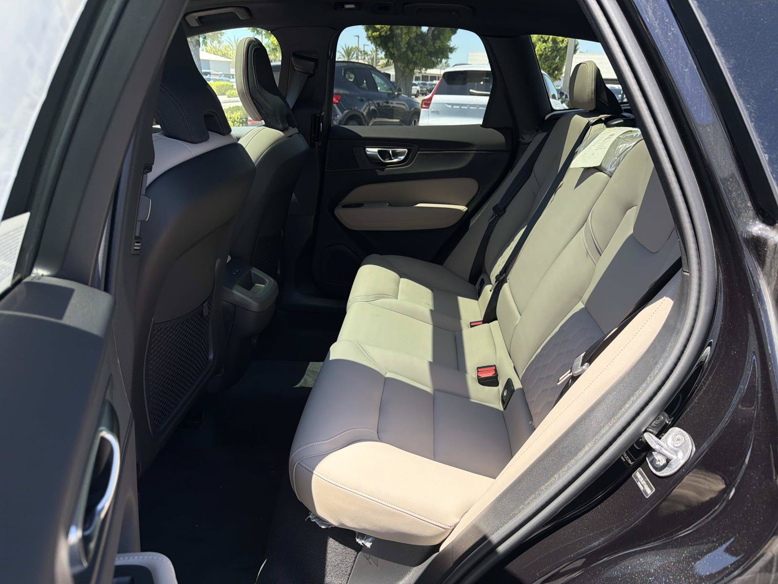New 2026 Volvo XC60 B5 Core w/ Climate Package AWD/4WD image 15
