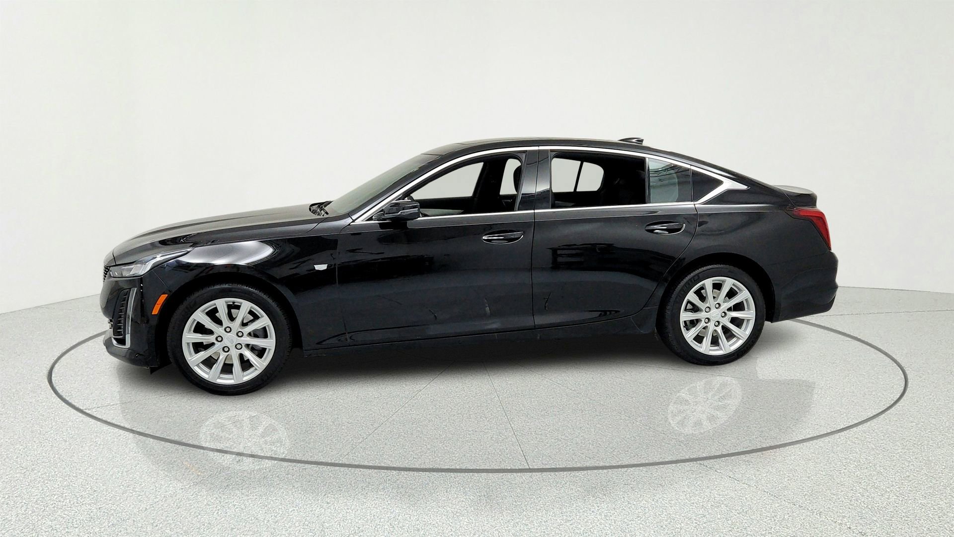 Used 2023 Cadillac CT5 Luxury w/ Sun And Sound Package AWD/4WD image 2