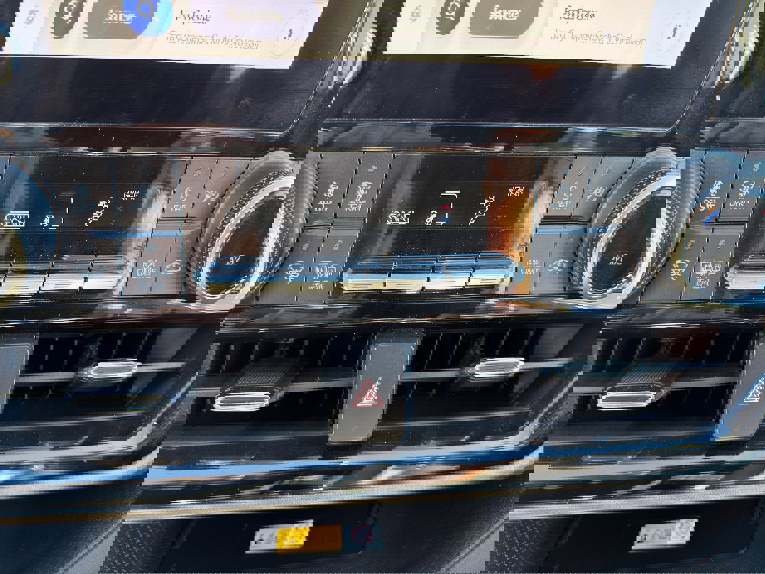 Used 2024 Toyota Highlander XLE image 31