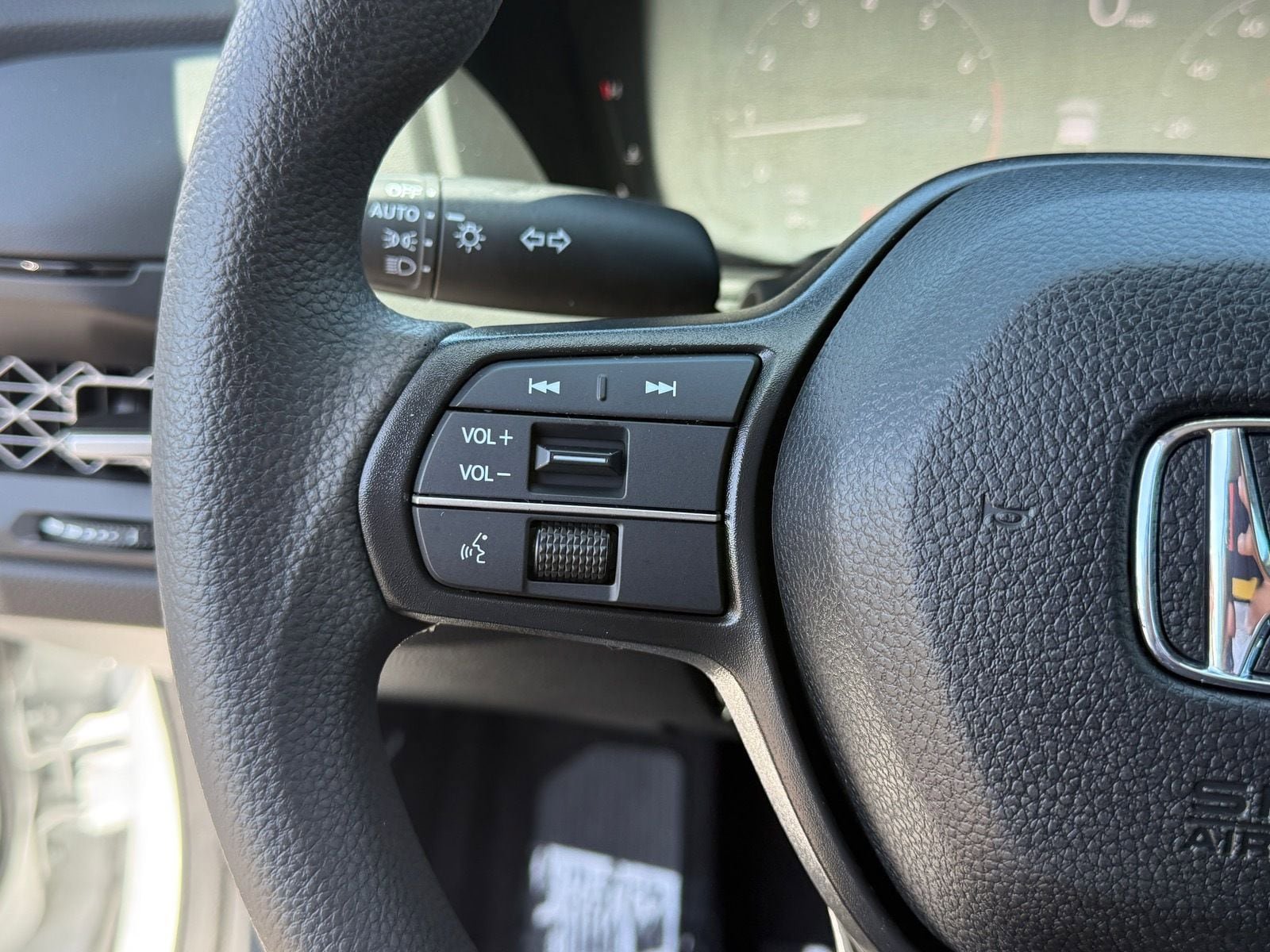 Certified 2025 Honda Accord SE image 18