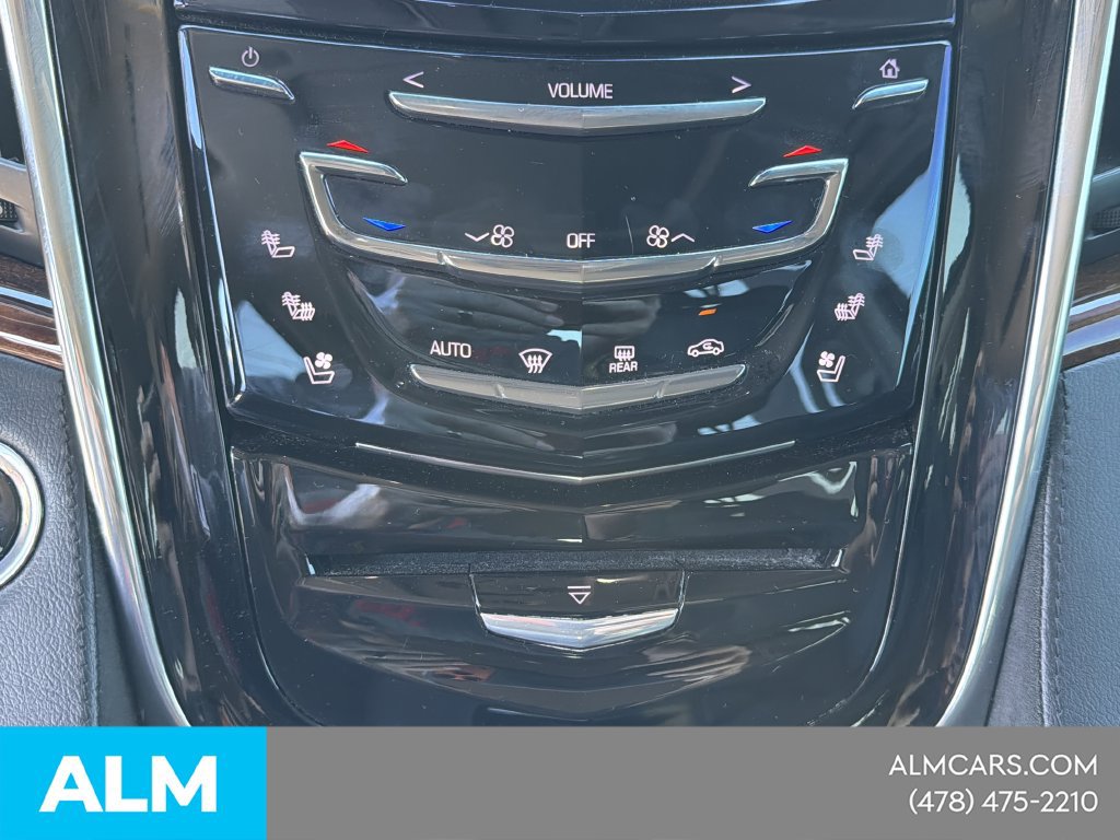 Used 2015 Cadillac Escalade Luxury RWD image 9