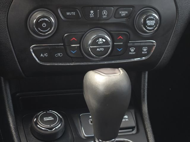 Used 2021 Jeep Cherokee Limited AWD/4WD image 22