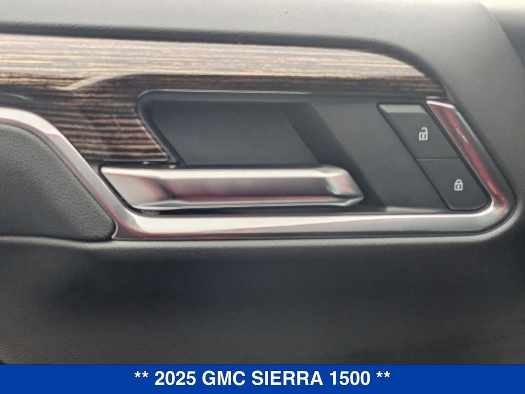 New 2025 GMC Sierra 1500 Elevation image 12