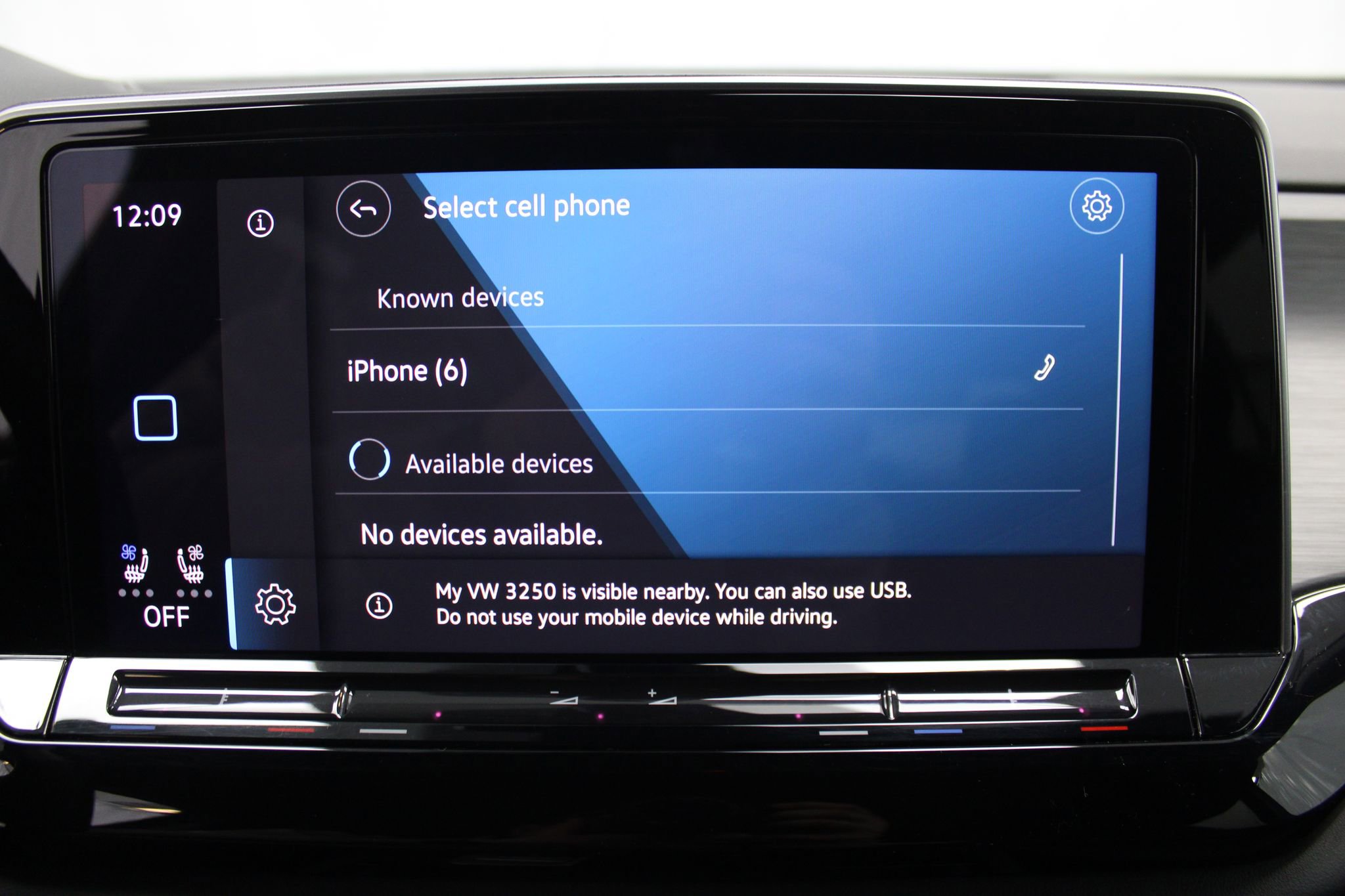 Used 2024 Volkswagen Atlas Cross Sport SE image 41