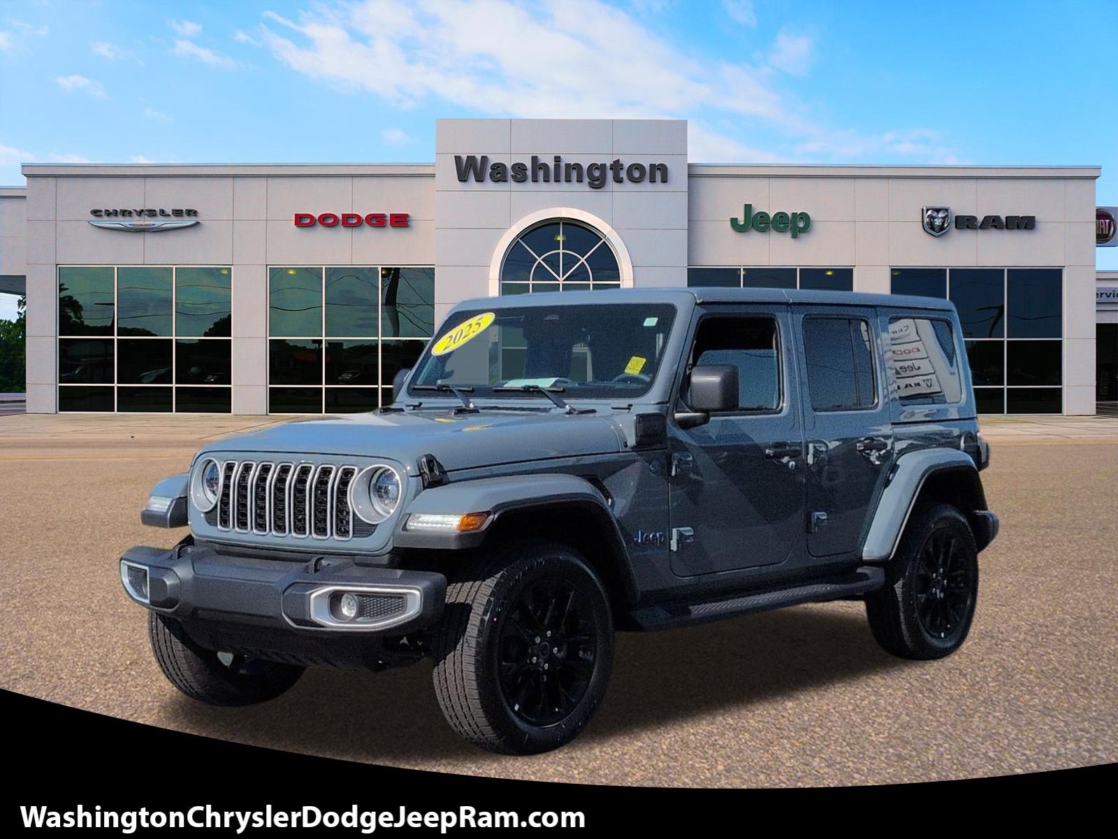 Certified 2025 Jeep Wrangler Sahara image 1
