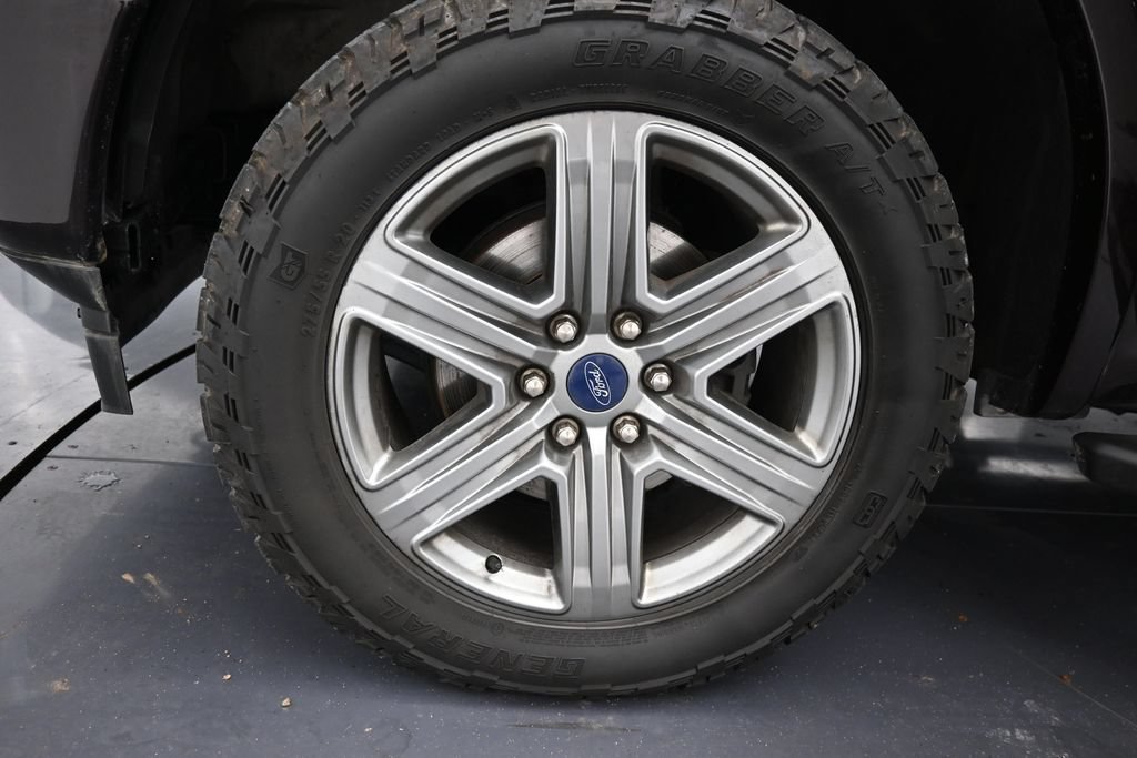 Used 2019 Ford F150 XLT w/ Equipment Group 302A Luxury AWD/4WD image 32