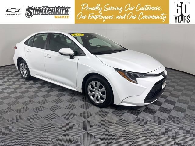 Used 2024 Toyota Corolla LE image 1