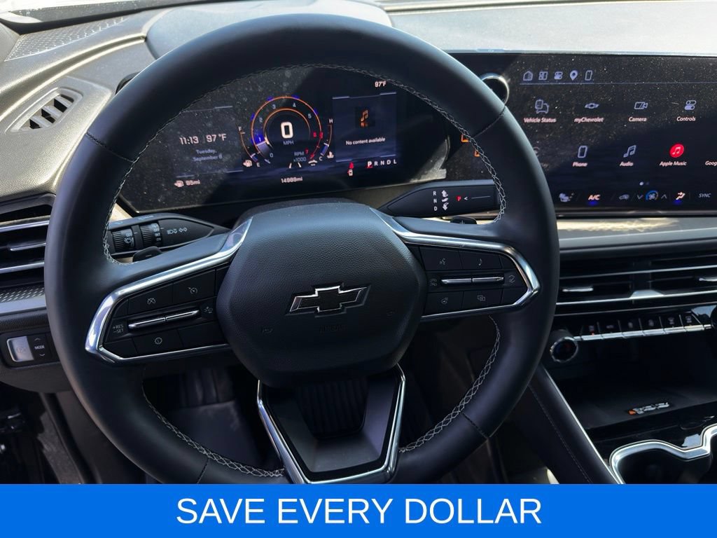 Used 2025 Chevrolet Traverse LT w/ Midnight/Sport Edition FWD image 12