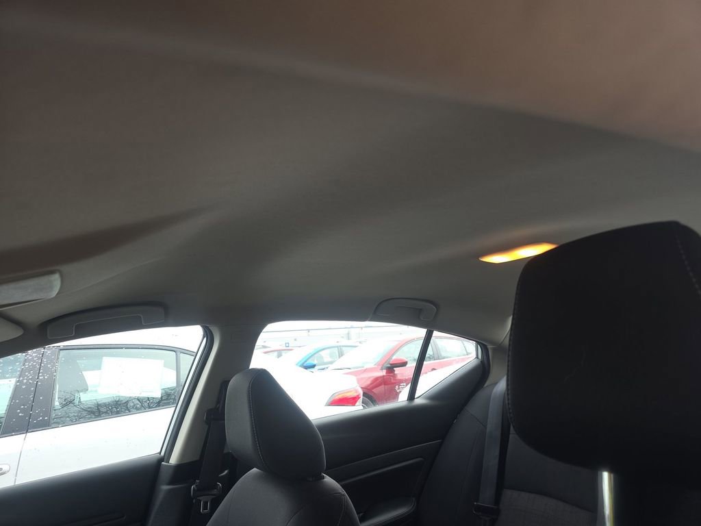 Used 2024 Nissan Altima 2.5 SV image 21