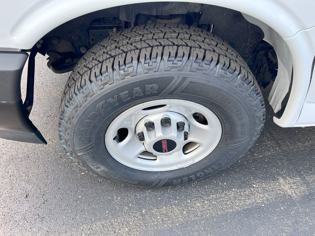 Used 2024 GMC Savana 2500 Work Van w/ Driver Convenience Package image 22