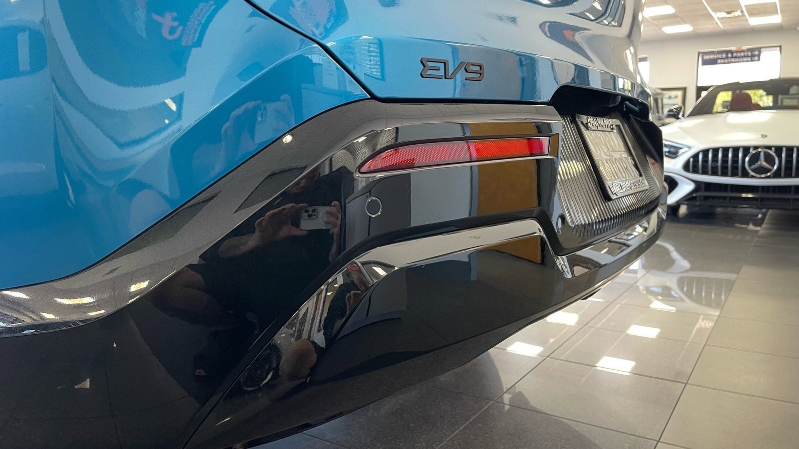 Used 2026 Kia EV9 Land w/ Nightfall Edition Package image 16